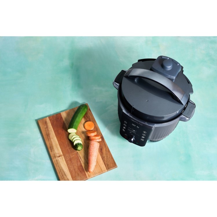 Instant Pot Pro 5.7L Multi-Cooker