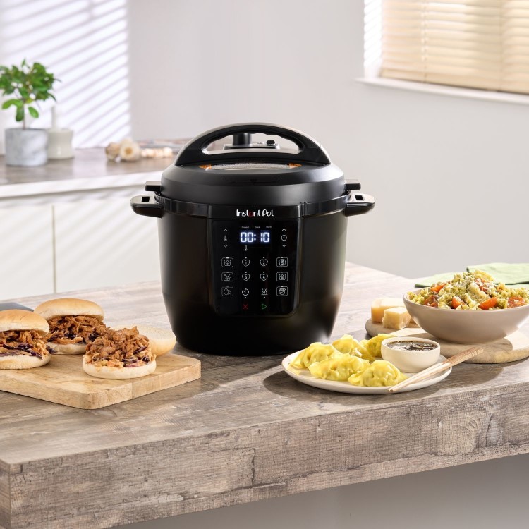 Instant Pot 5.7L Multi-Cooker