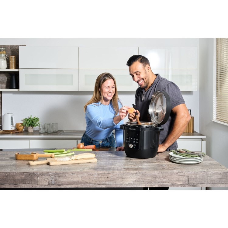 Instant Pot Plus 5.7L Multi-Cooker