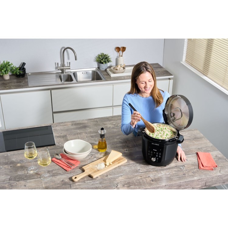 Instant Pot Plus 5.7L Multi-Cooker