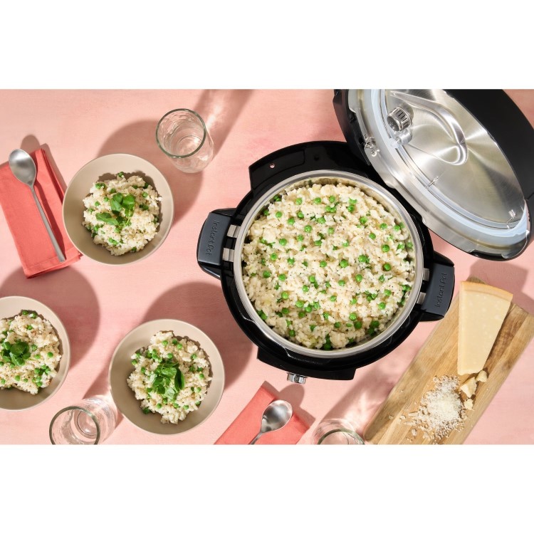 Instant Pot Plus 5.7L Multi-Cooker