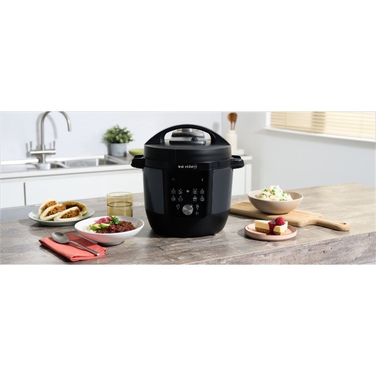 Instant Pot Plus 5.7L Multi-Cooker