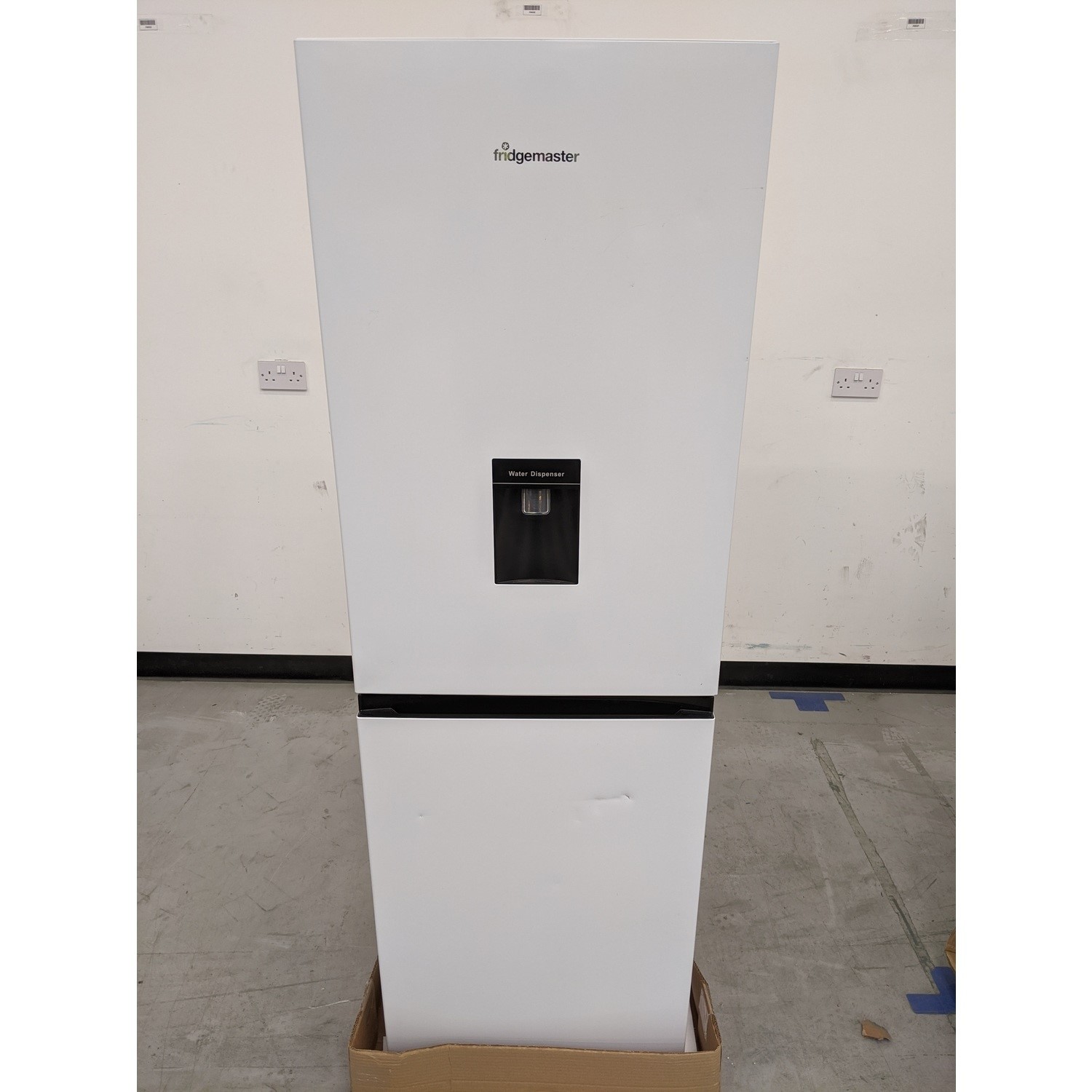 Refurbished Fridgemaster MC55240MD Freestanding 240 Litre 50/50 Fridge