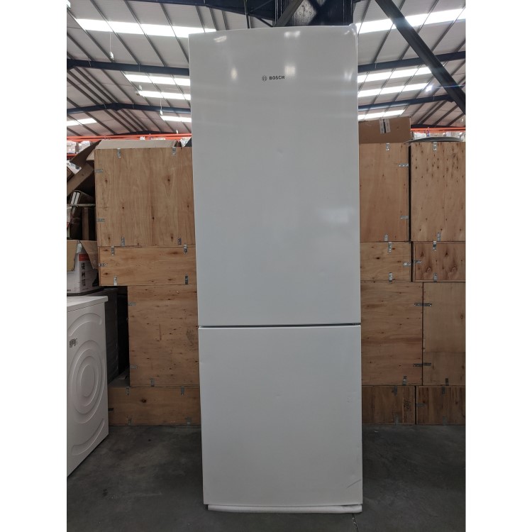 Refurbished Bosch KGE49VW4AG Serie 4 Freestanding 413 Litre 60/40 Fridge Freezer