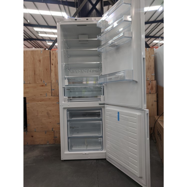 Refurbished Bosch KGE49VW4AG Serie 4 Freestanding 413 Litre 60/40 Fridge Freezer