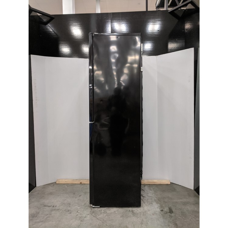 Refurbished Beko CFG1582B Freestanding 263 Litre 50/50 Fridge Freezer Black