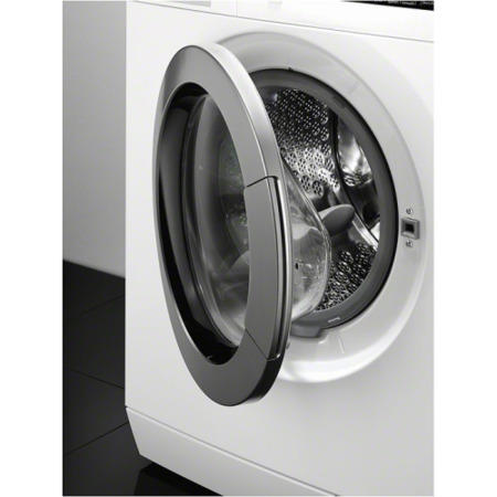 AEG Display 9 Series LogiControl 9kg 1600rpm Freestanding Washing Machine in White