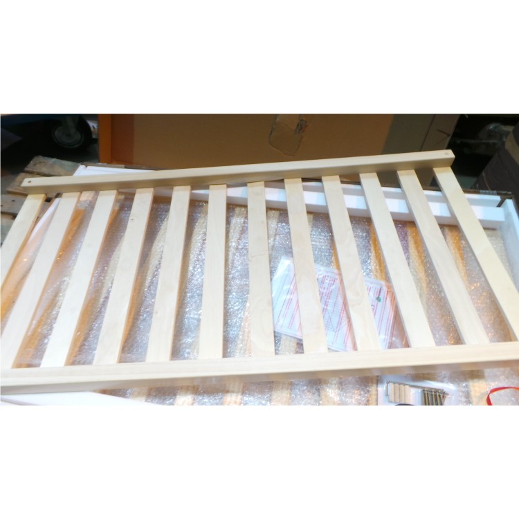 GRADE A2 - Oscar & Ivy Cot in Natural Pine