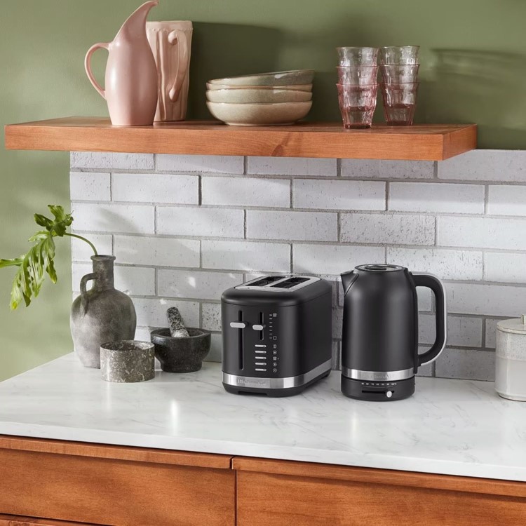 KitchenAid 2 Slice Toaster - Almond Cream