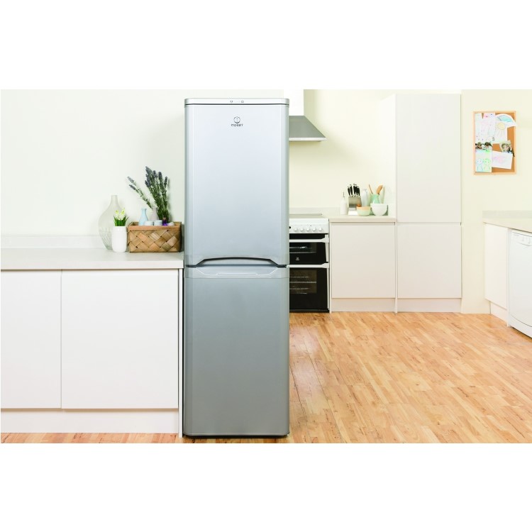 Indesit CAA55SI 55cm Wide 50/50 Split Freestanding Fridge Freezer - Silver