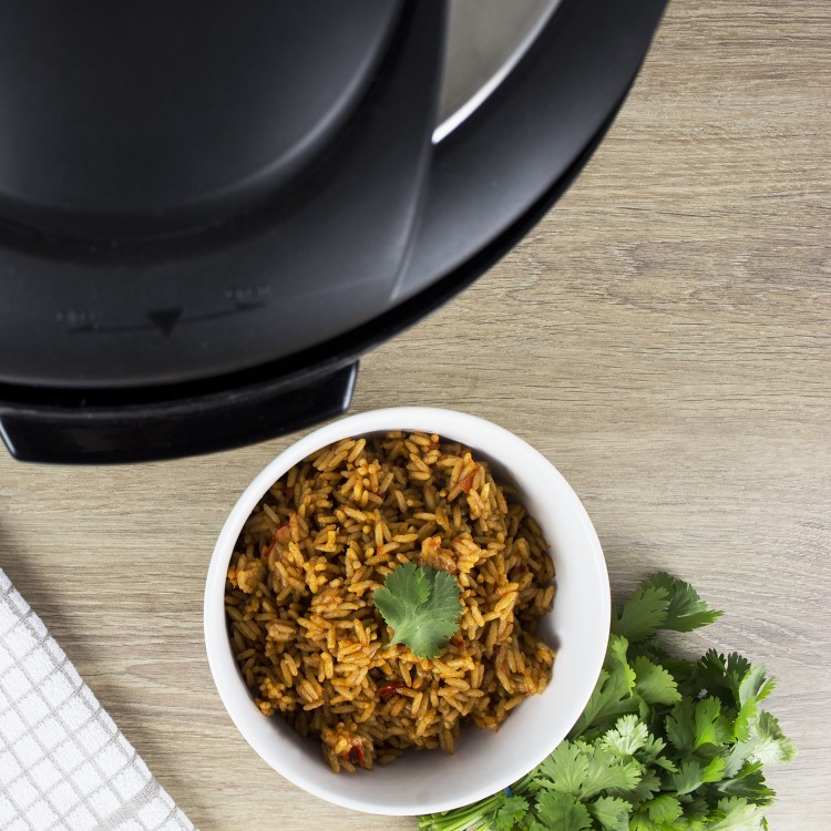 electriQ 6 litre 7-in-1 Electric Multifunction Pressure Cooker