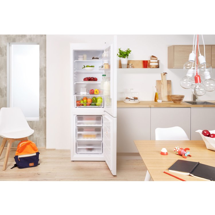 Indesit XD95T1IW 356L Frost Free Freestanding Fridge Freezer - White