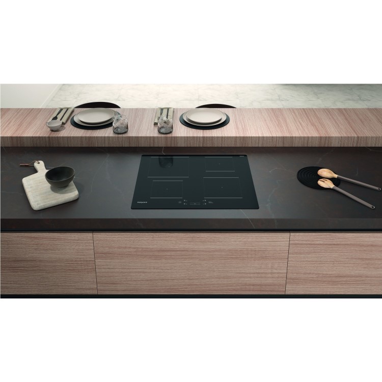 Refurbished Hotpoint TQ1460SNE 59cm 4 Zone Induction Hob Black