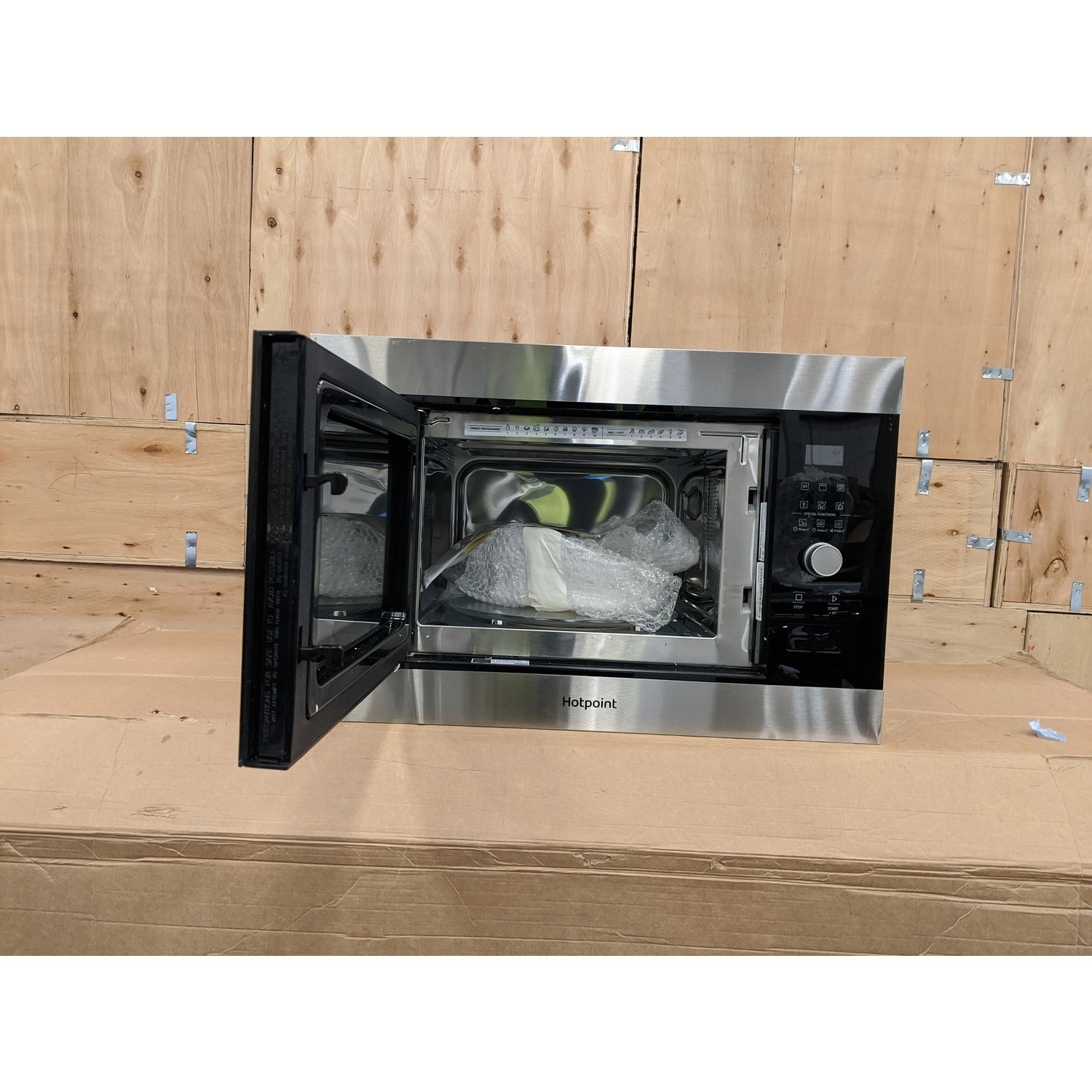 Refurbished Hotpoint MF25GIXH Built In 25L with Grill 900W Microwave