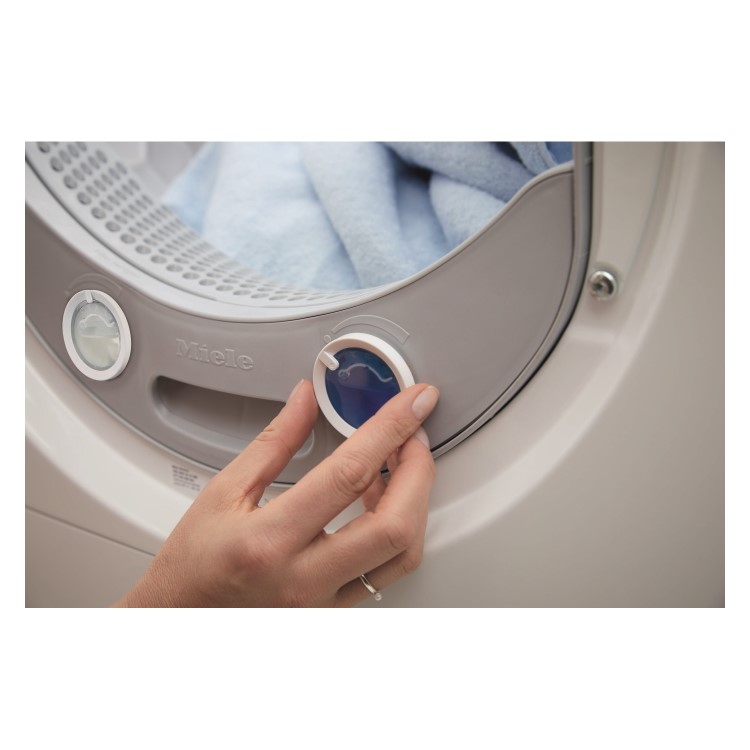 Refurbished Miele TSF643 Freestanding Heat Pump 8KG Tumble Dryer White