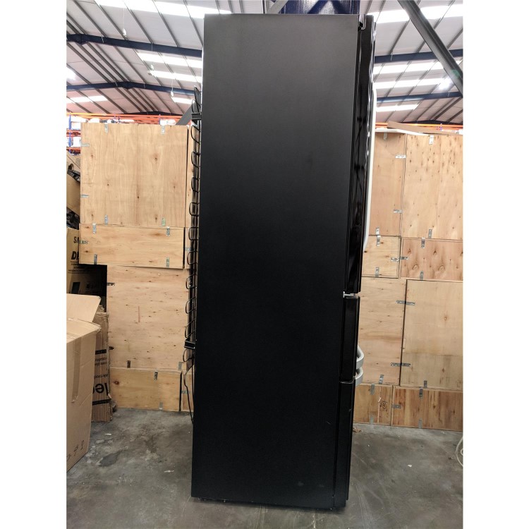 Refurbished Hotpoint FFU4DK1 Freestanding 399 Litre Frost Free Fridge Freezer