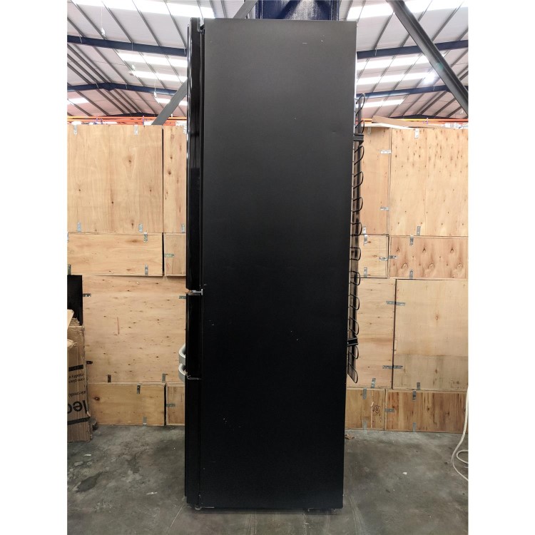 Refurbished Hotpoint FFU4DK1 Freestanding 399 Litre Frost Free Fridge Freezer