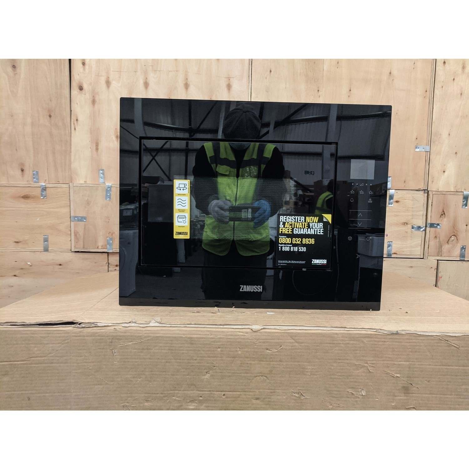 Refurbished Zanussi Series 20 ZMBN4SK Built In 25L 900W Microwave Black