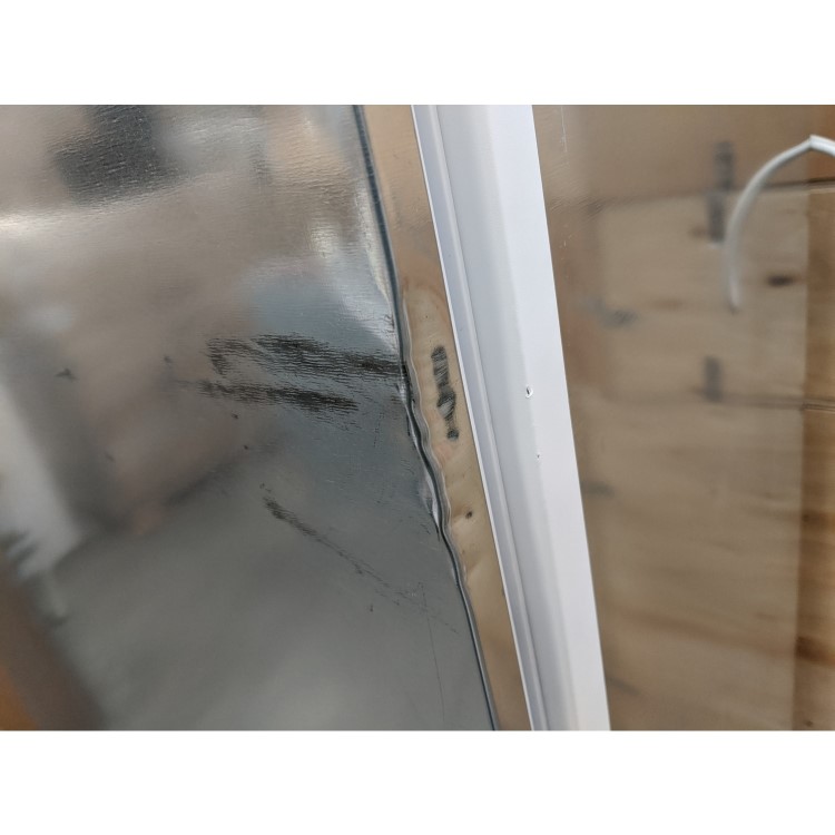Refurbished Bosch Serie 2 KIV38X22GB 277 Litre Integrated Fridge Freezer 70/30 Split 177cm Tall 54cm Wide - White