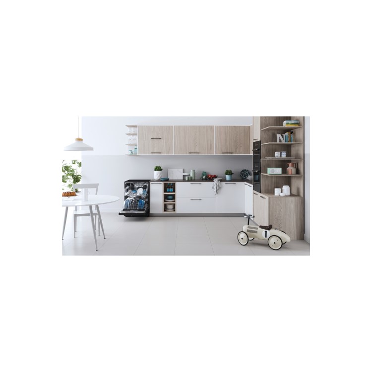 Refurbished Indesit DFE1B19BUK 13 Place Freestanding Dishwasher