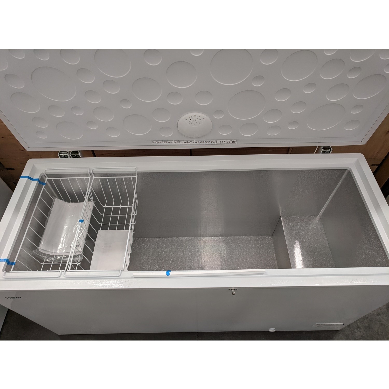 Refurbished Haier HCE519R 519 Litre Chest Freezer With Fast Freeze