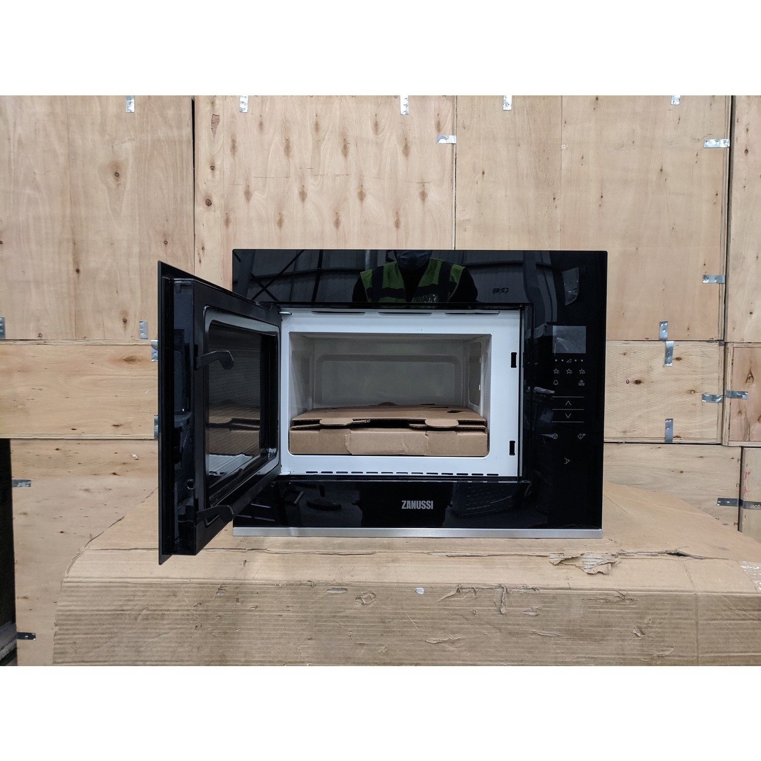 Refurbished Zanussi Series 20 ZMBN4SX Built In 25L 900W Microwave