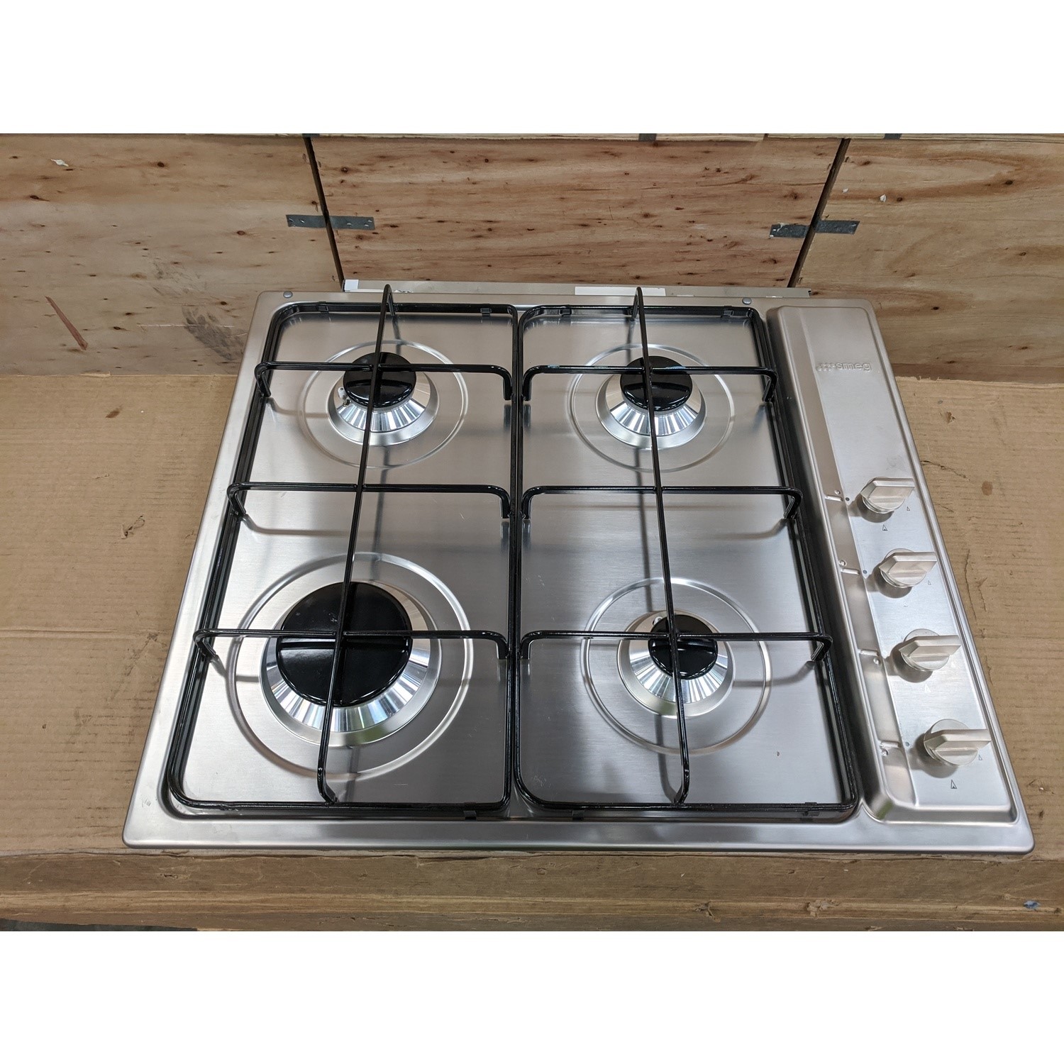 Refurbished Smeg Cucina S64S 60cm 4 Burner Gas Hob Stainless Steel BuyItDirect.ie