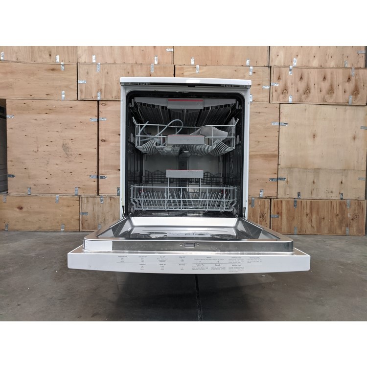 Refurbished Bosch Serie 6 SMS67MW00G 14 Place Freestanding Dishwasher White