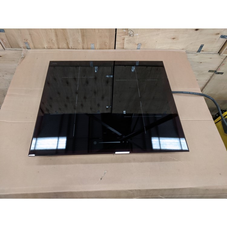 Refurbished Smeg SI4642B 60cm 4 Zone Induction Hob with Bevelled Edge