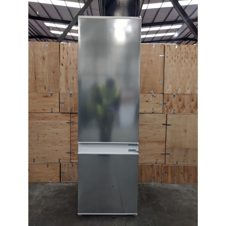 Refurbished Bosch Serie 2 KIV38X22GB Integrated 277 Litre 70/30 Fridge Freezer White