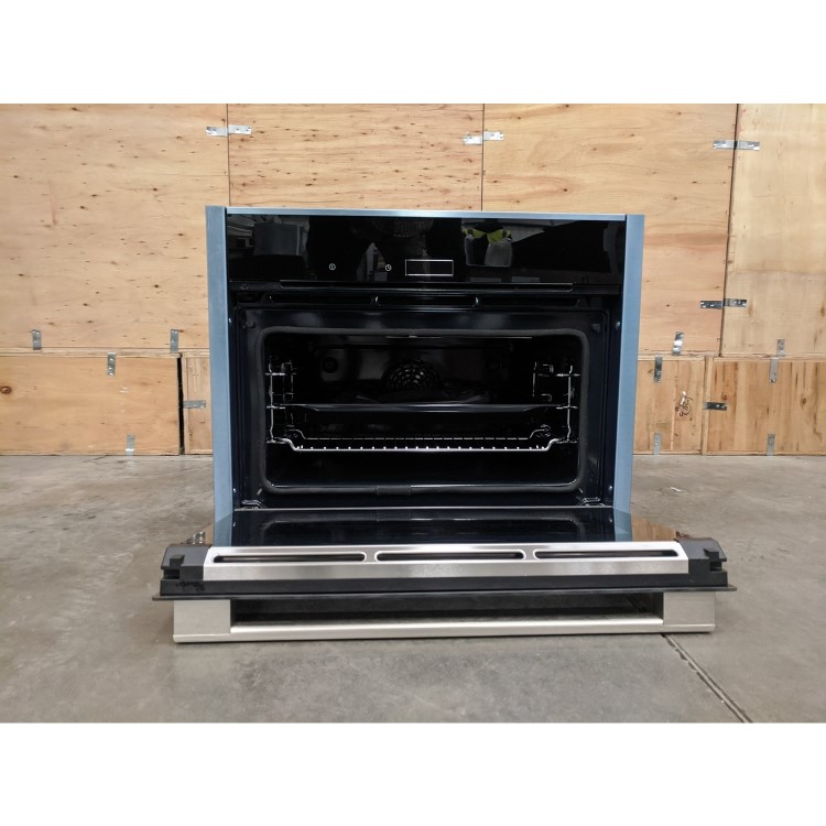 Refurbished Neff N90 C27CS22H0B 60cm Single Built In Electric Oven with Home Connect Black