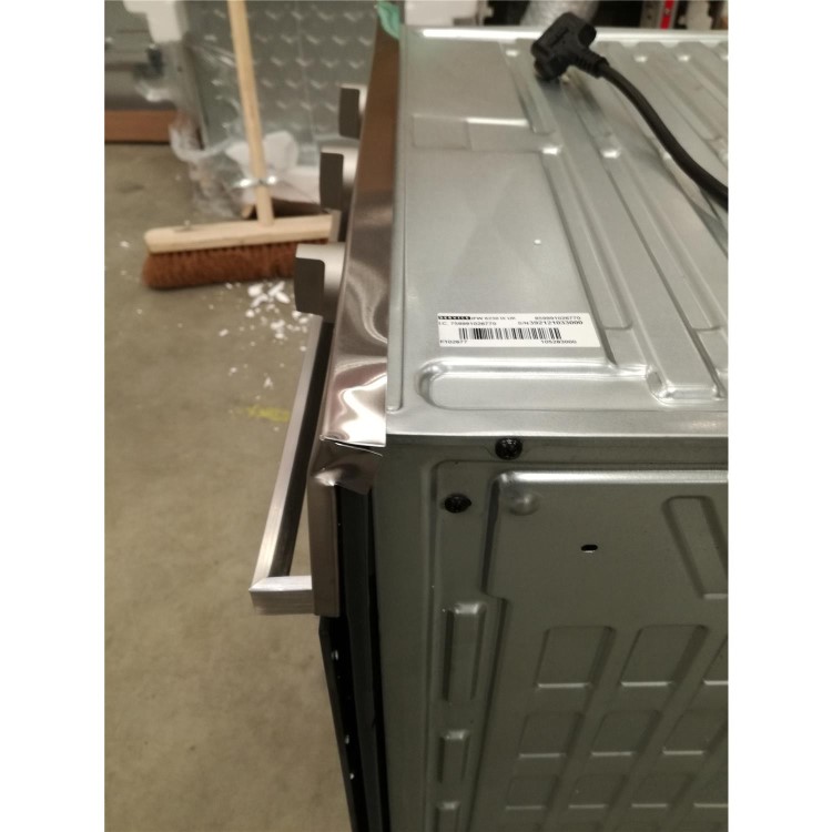 Refurbished Indesit IFW6230IXUK 60cm Single Built In Electric Oven