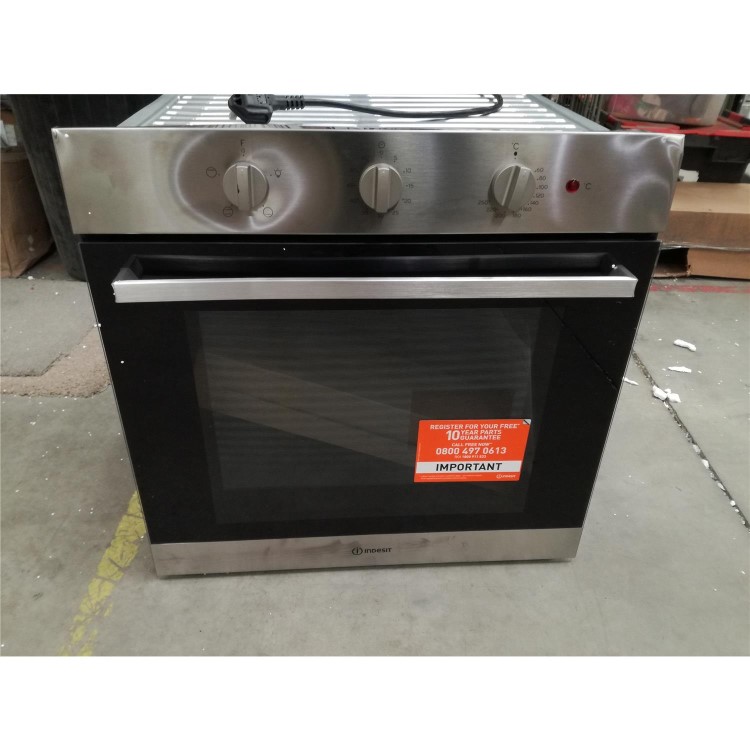 Refurbished Indesit IFW6230IXUK 60cm Single Built In Electric Oven