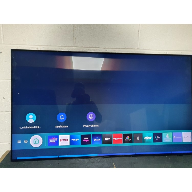 Refurbished Samsung 55" Q700 8K HDR10+ Smart QLED TV with Bixby Alexa and Google Assistant