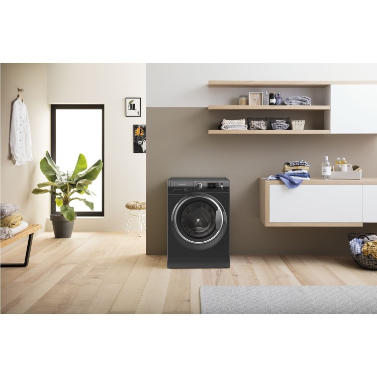 Hotpoint 9kg 1400rpm Freestanding Washing Machine - Black