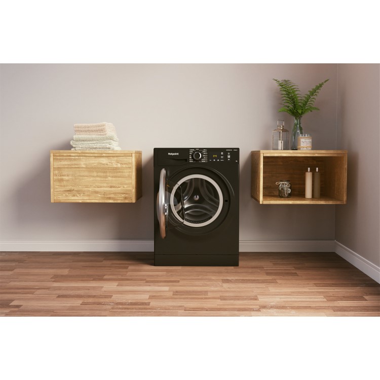 Hotpoint 9kg 1400rpm Freestanding Washing Machine - Black