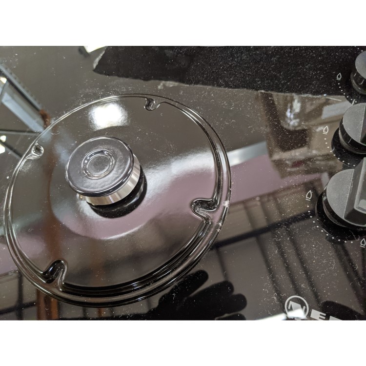 Refurbished Neff N30 T26CR51S0 60cm 4 Burner Gas-on-glass Hob With Side Controls Black