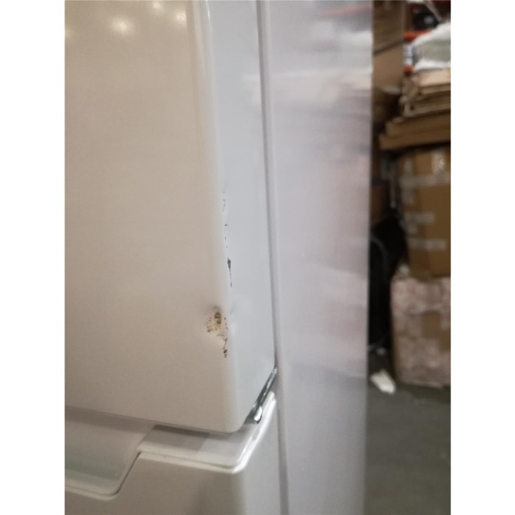 Refurbished Zanussi ZTAN28FW0 Freestanding 242 Litre 80/20 Fridge Freezer White