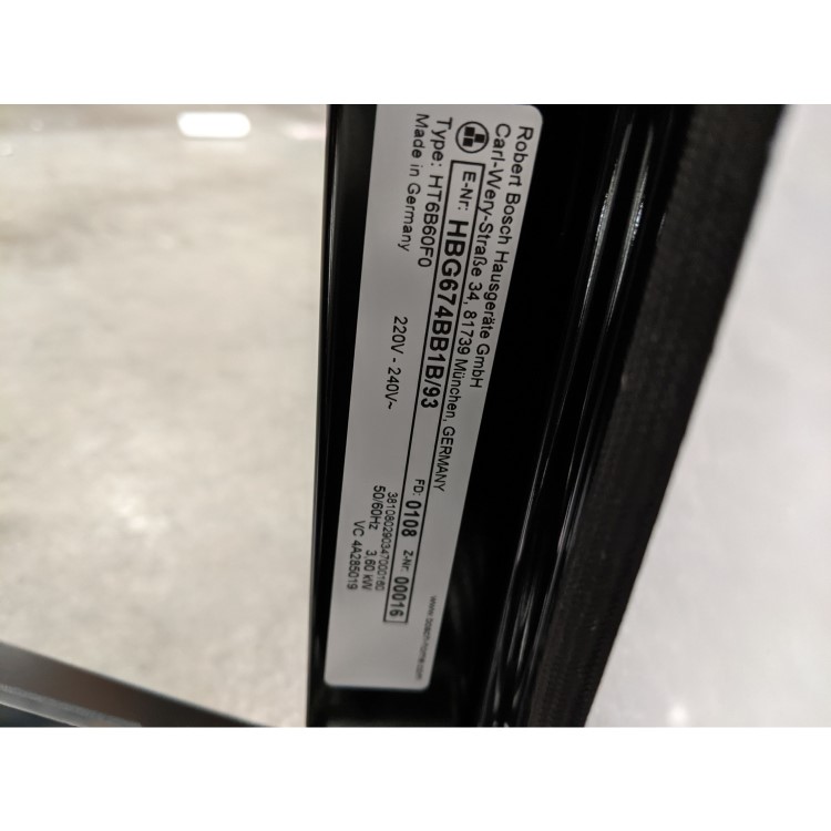 Refurbished Bosch Serie 8 HBG674BB1B 60cmSingle Built In Electric Oven Black