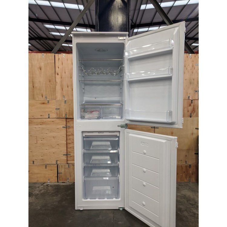 Refurbished Amica BK2963FA Integrated 232 Litre 50/50 Upright Frost Free Fridge Freezer White