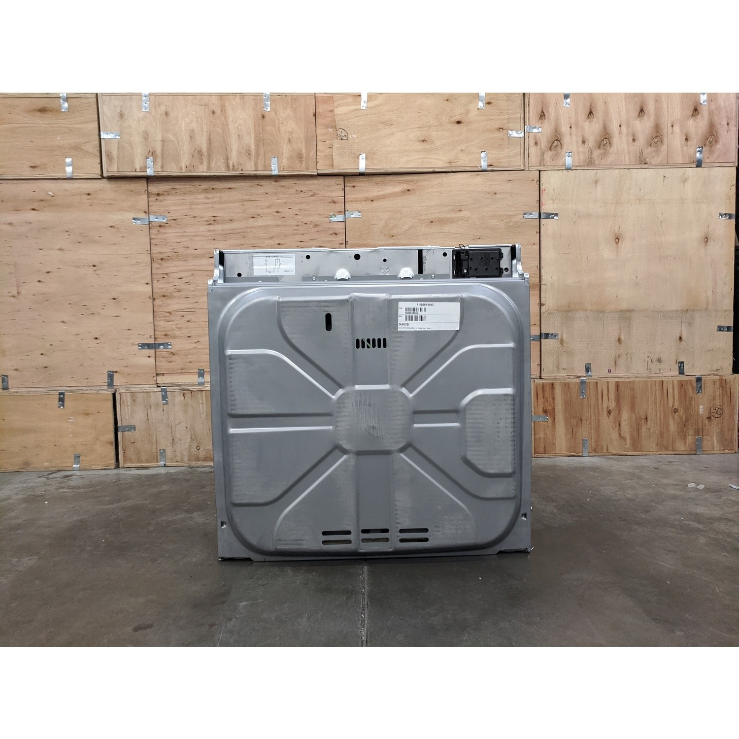 Refurbished Zanussi Series 60 ZOPNX6K2 60cm Single Built In Electric