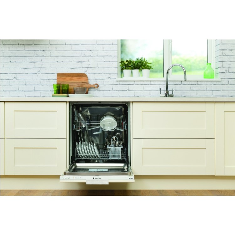 Refurbished Hotpoint LTB4B019 13 Place Integrated Dishwasher