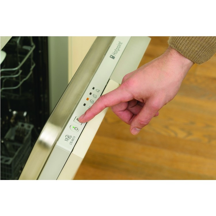 Refurbished Hotpoint LTB4B019 13 Place Integrated Dishwasher