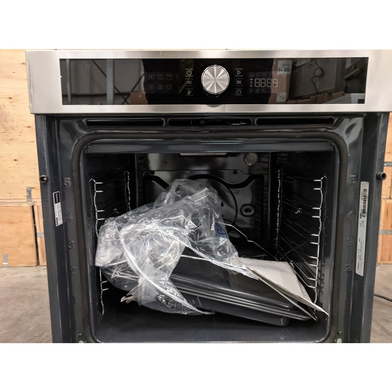 Refurbished Hotpoint SI4854PIX 60cm Single Built In Electric Oven