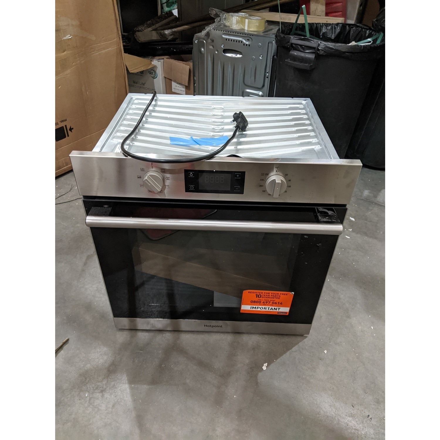 Refurbished Hotpoint SA2540HIX 60cm Single Built In Electric Oven Stainless Steel BuyItDirect.ie