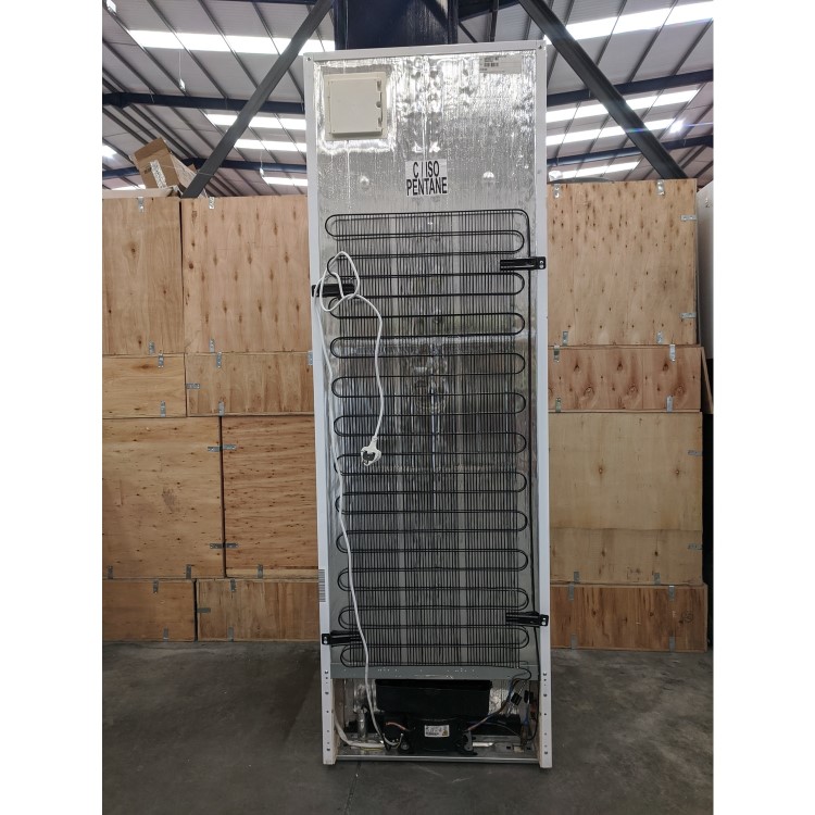 Refurbished Zanussi ZNME31FW0 Freestanding 323 Litre 50/50 Fridge Freezer White