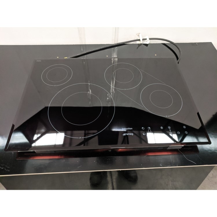 Refurbished Smeg SI3842B 77cm 4 Zone Induction Hob with Bevelled Edge