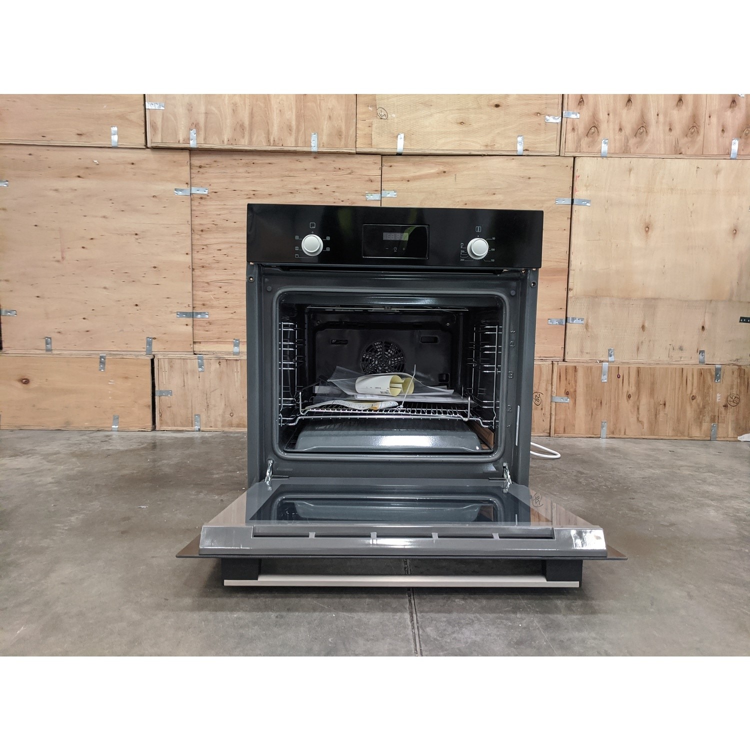 Refurbished Bosch Serie 2 HHF113BA0B 60cm Single Built In Electric Oven