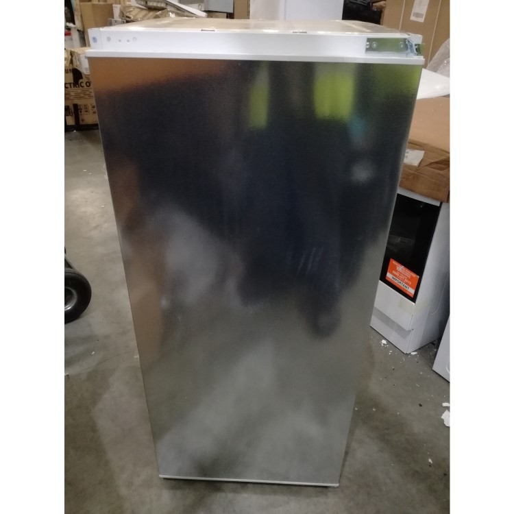 Refurbished Bosch Serie 2 KIR24NSF0G Integrated 221 Litre In-column Larder Fridge