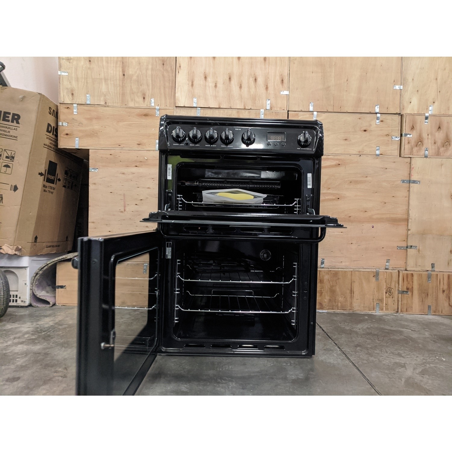 Refurbished Hotpoint HAG60K 60cm Double Oven Gas Cooker Black